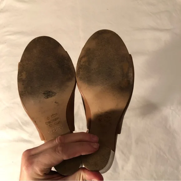 Aldo Tan Leather Heel - Picture 6 of 8